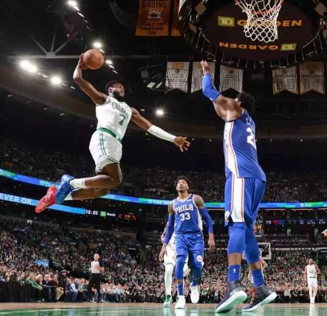 在对手疏忽 在对手疏忽