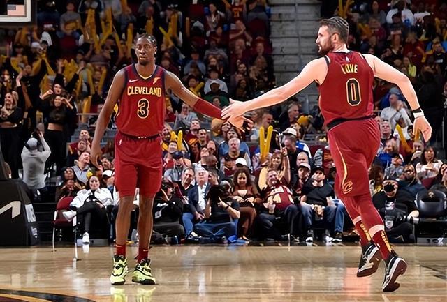 仔队在外接 仔队在外接