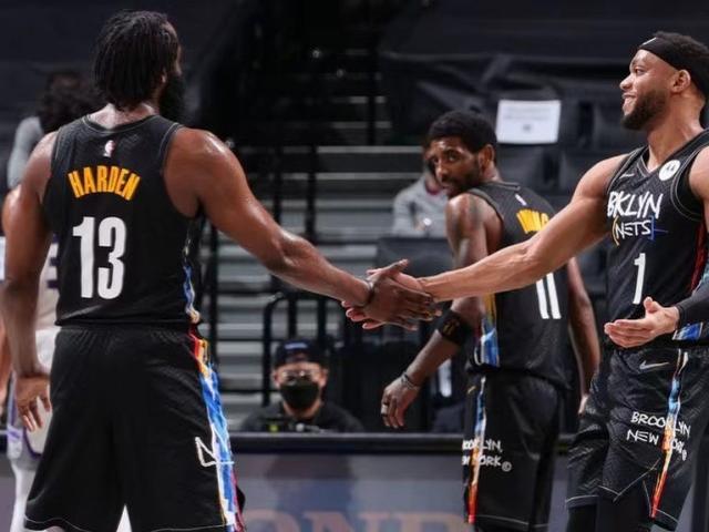 但在防守端 但在防守端